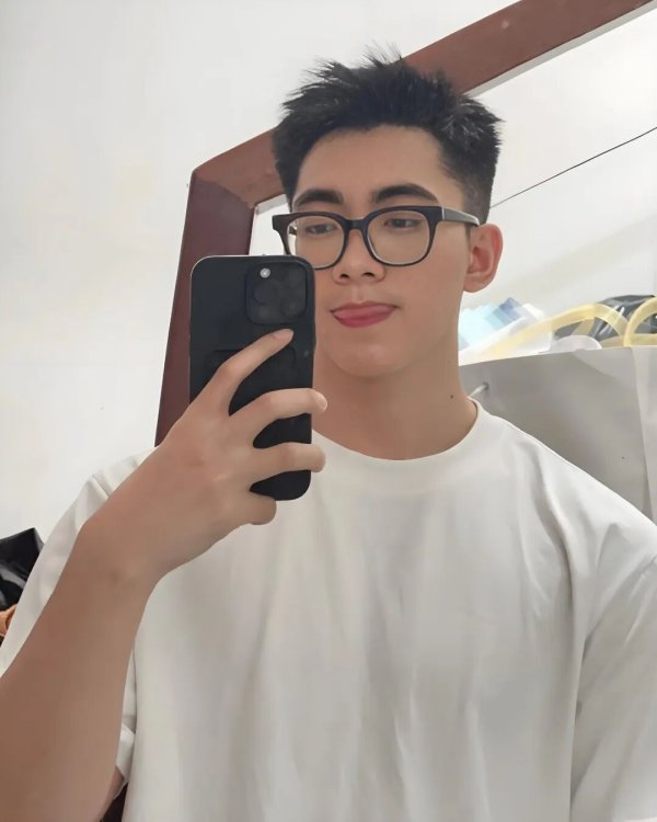 宇奇配资 适合中国男生剪的3款发型，帅爆了！